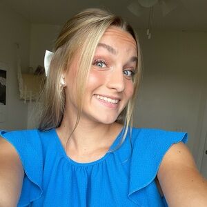 Meet your Posher, Emma